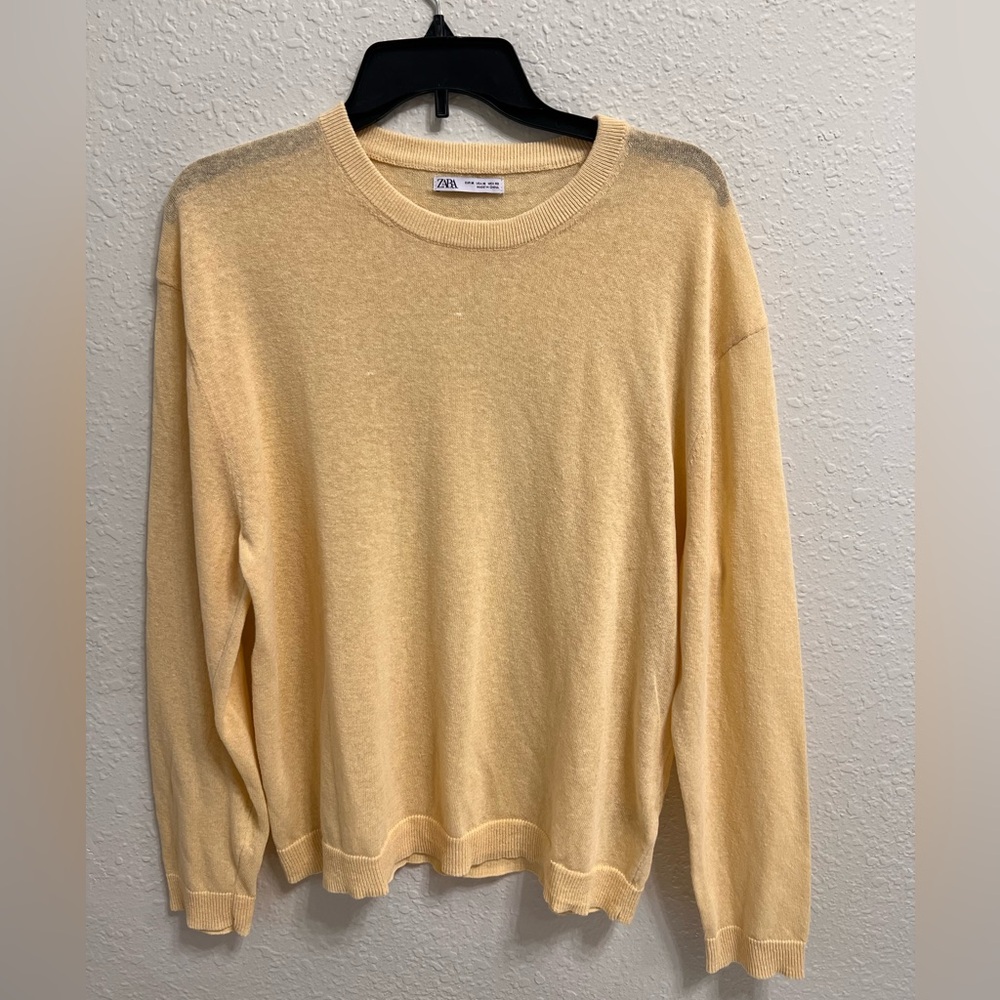 Zara Women's Light Yellow Crew Neck Sweater
